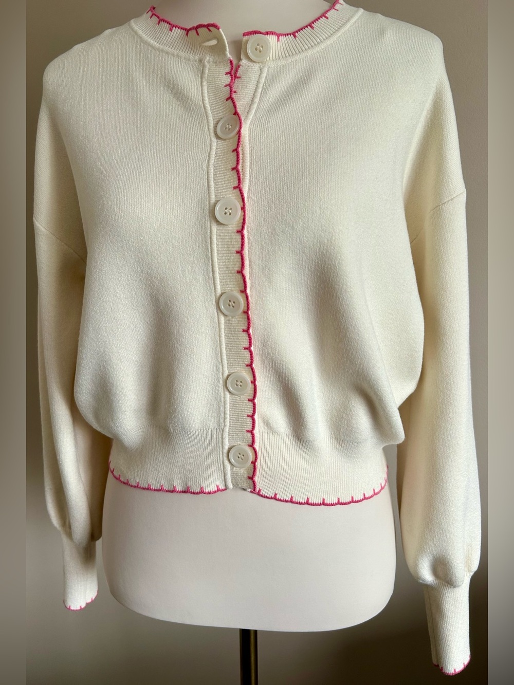 Willow & Wind Cream Cardigan w Pink Stitch Trim